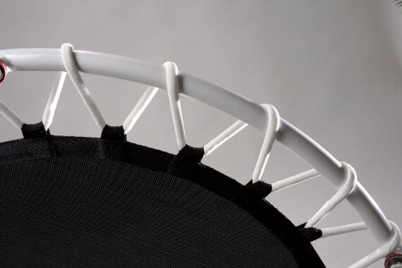 Trimilin Trampolin Junior, mit Gummikabel, Ø 87 cm, für bis zu 55 kg, Matte schwarz, Randbezug rot